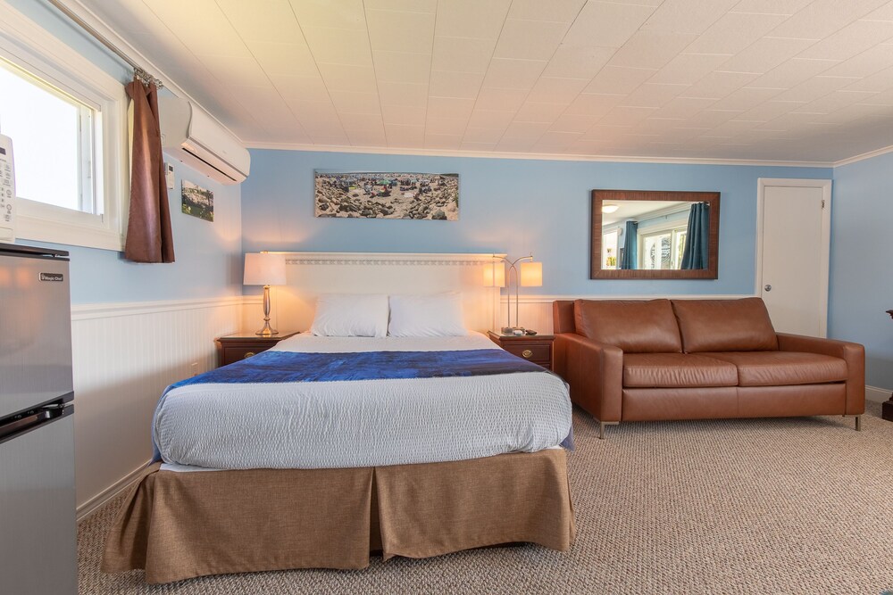 Footbridge Beach Motel - photo 17