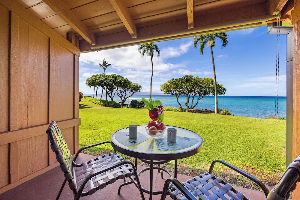 Kuleana Club #107 Oceanfront 1 bed &1 bath Deluxe — 4-Star Luxury Hotel in Lahaina, United States