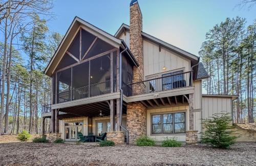 Lakefront Getaway Dock Fire Pit & Games in Seneca, United States