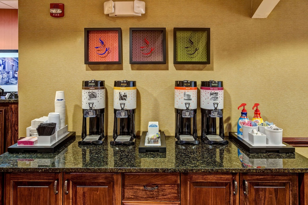 Hampton Inn Newberry Opera House - photo 23
