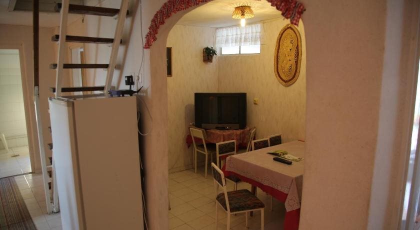 Simply Szálló Balatonboglár — hotel in Balatonboglar