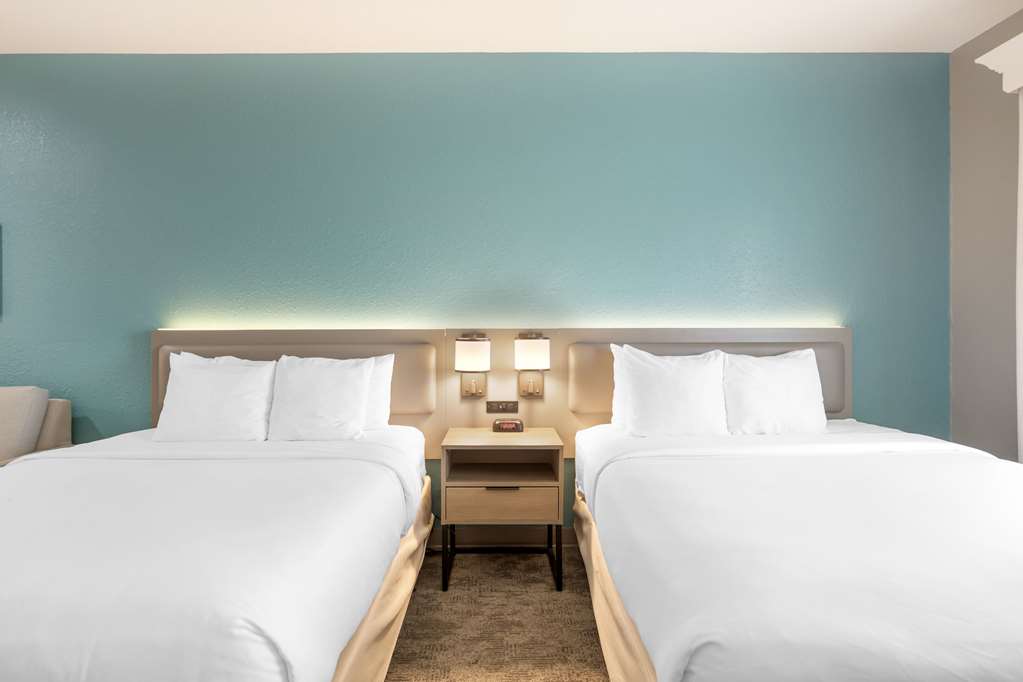 Comfort Inn & Suites Davenport Quad Cities - photo 17