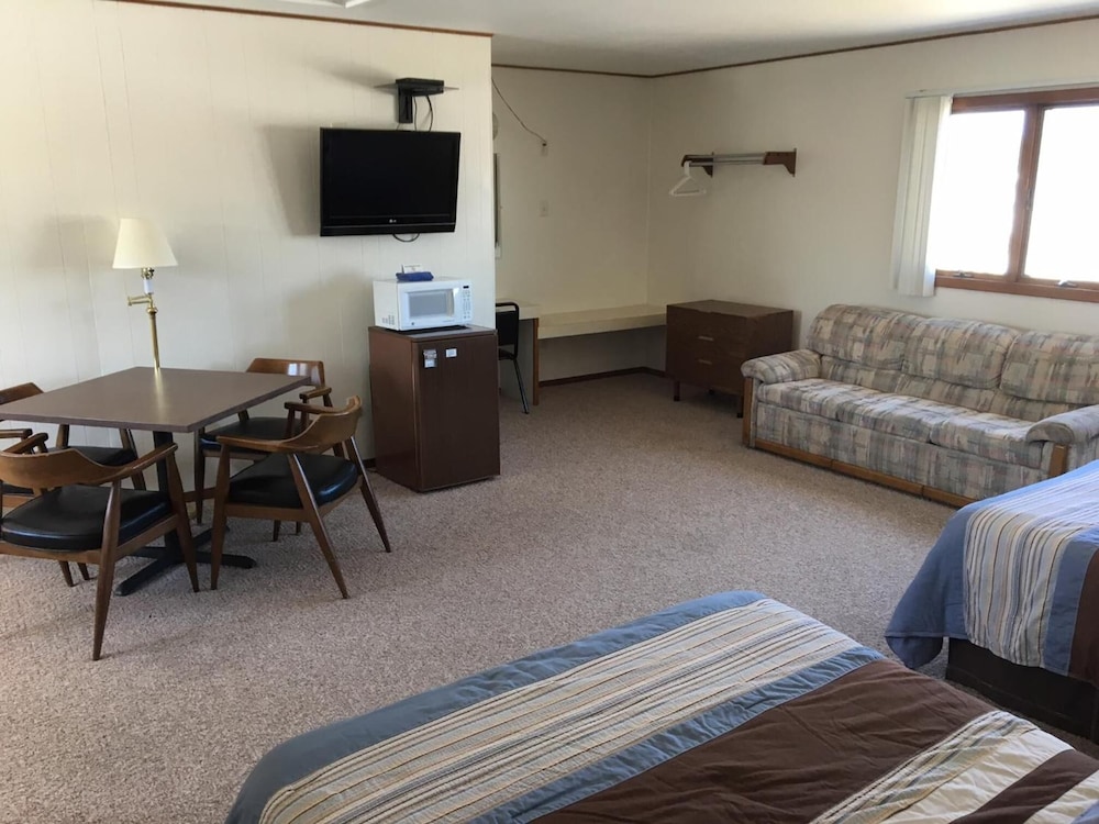 Coho Motel and Suites - photo 9