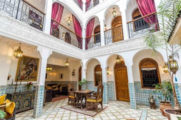 Riad Mouna — 4-Star Luxury Hotel in Marrakesh, Morocco