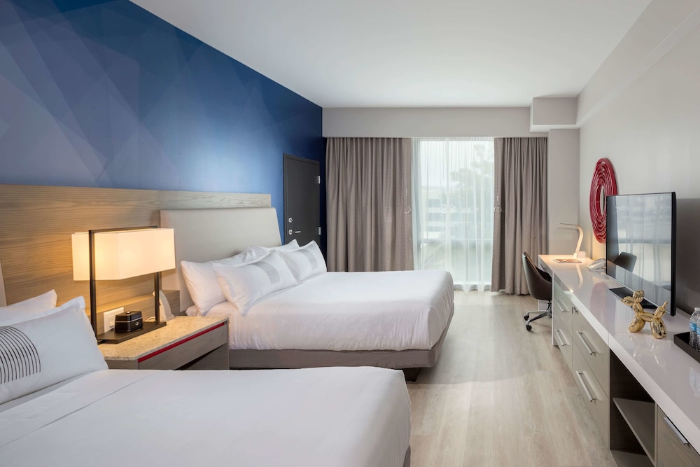 The Summit Hotel - photo 23