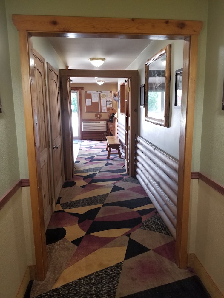Days Inn by Wyndham Sandpoint - photo 34