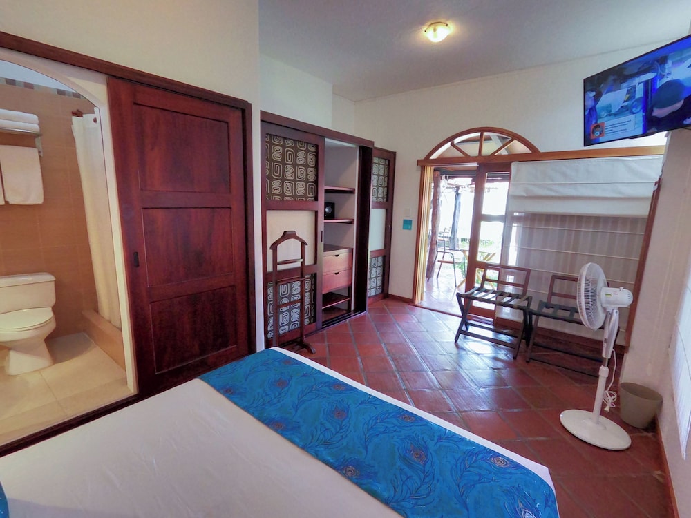 Hotel Galapagos Suites B&B — Puerto Ayora — photo 4