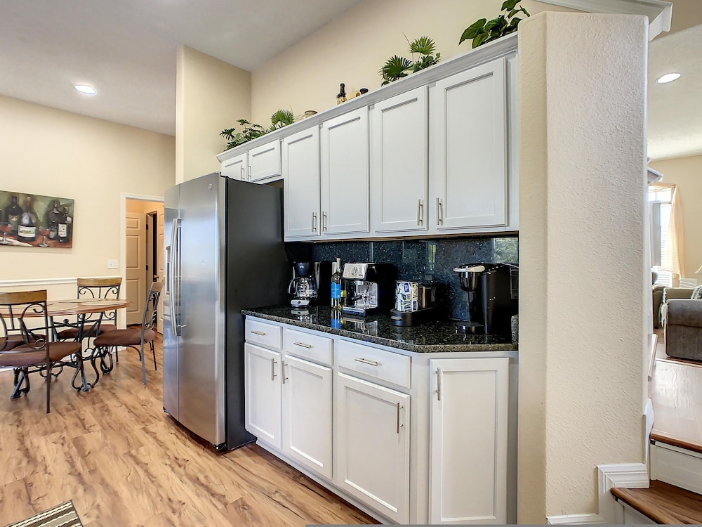 5br Lakeside Retreat W Resort Perks & Pvt Hot Tub - photo 25