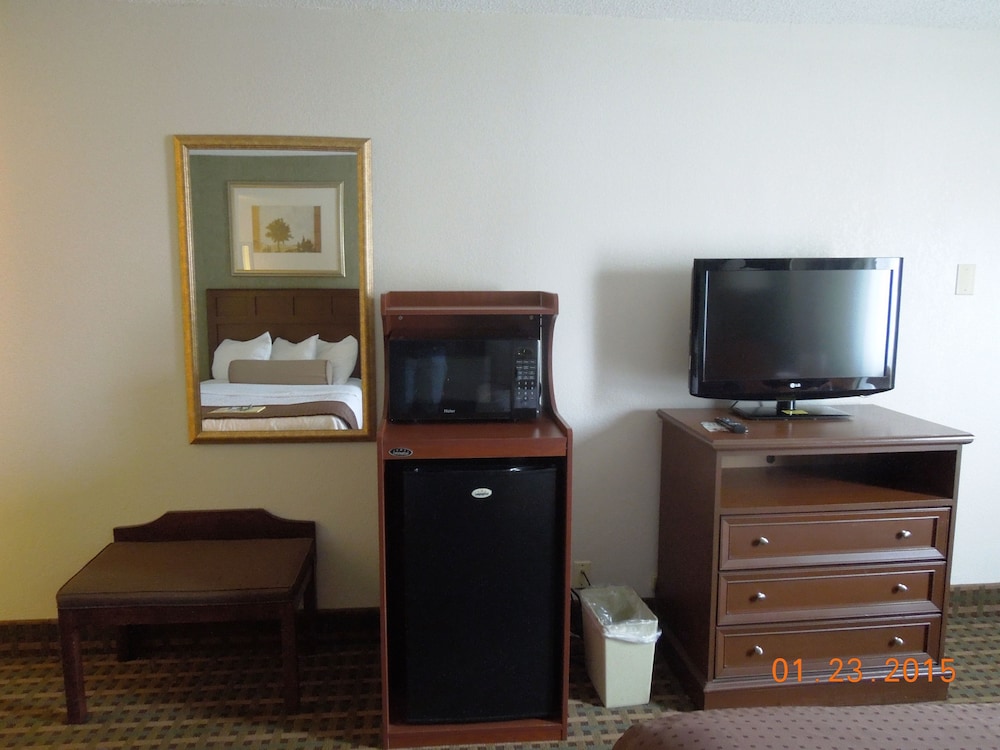 Baymont by Wyndham Marietta - photo 12