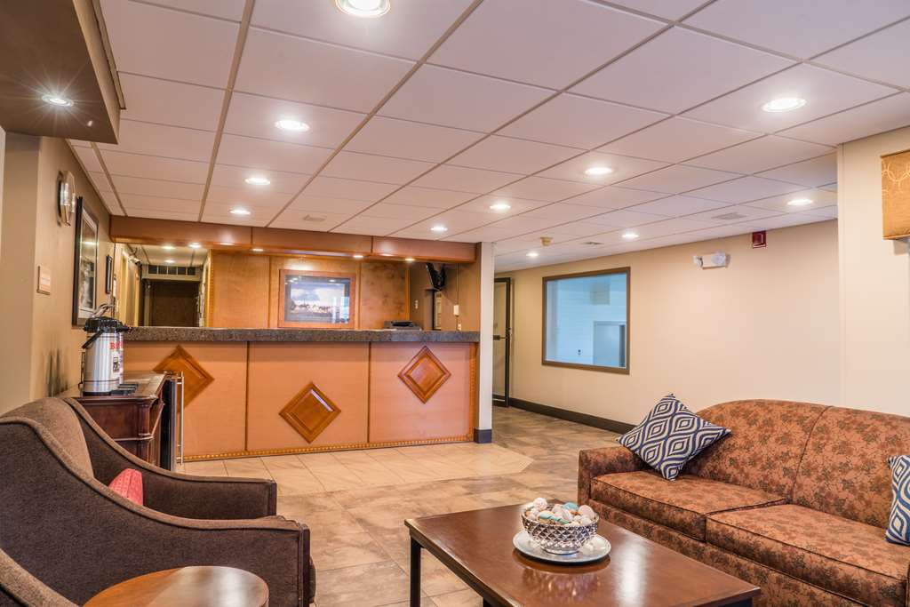 Best Western Inn & Suites - photo 2