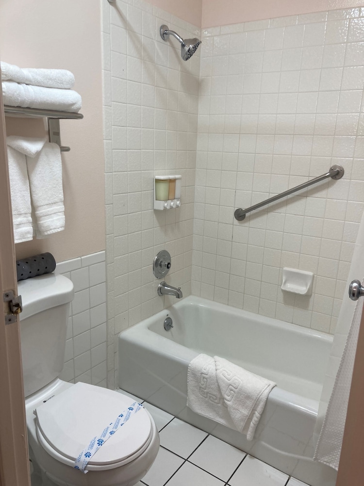 Coast Riders Inn - photo 86
