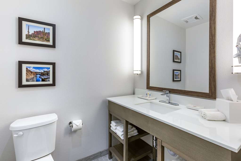 Comfort Suites Scottsdale Talking Stick Entertainment District - photo 11