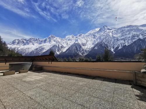 Betulle 2bedroom Patio Facing Mont Blanc Range in Les Houches, France