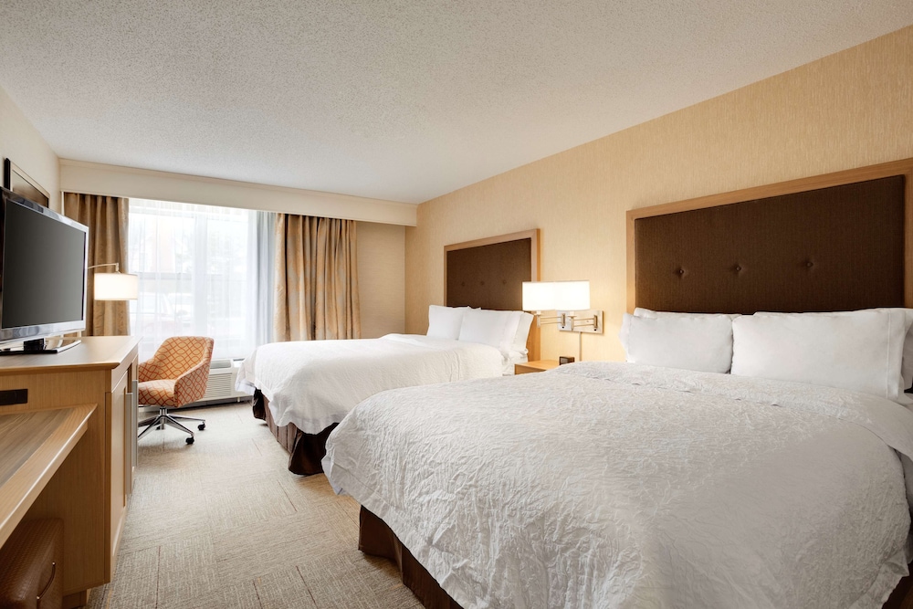 Hampton Inn & Suites Cleveland Independence - photo 11