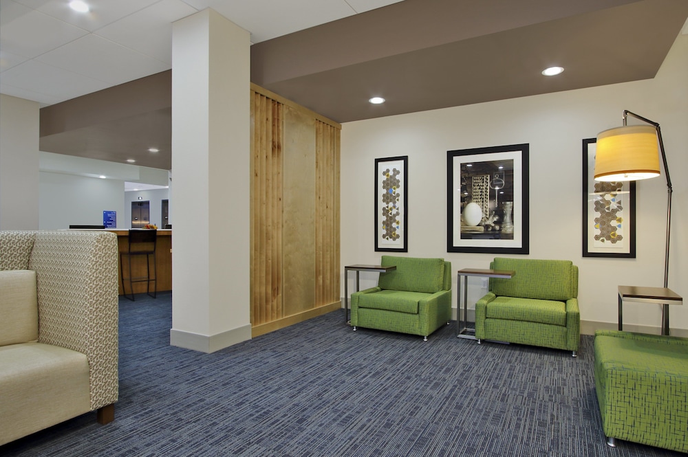 Holiday Inn Express & Suites Brookshire Katy Freeway by IHG - photo 27