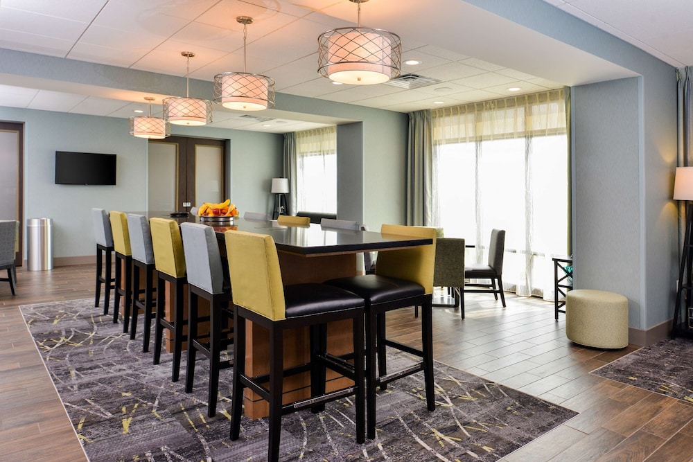 Hampton Inn Omaha Airport - photo 33