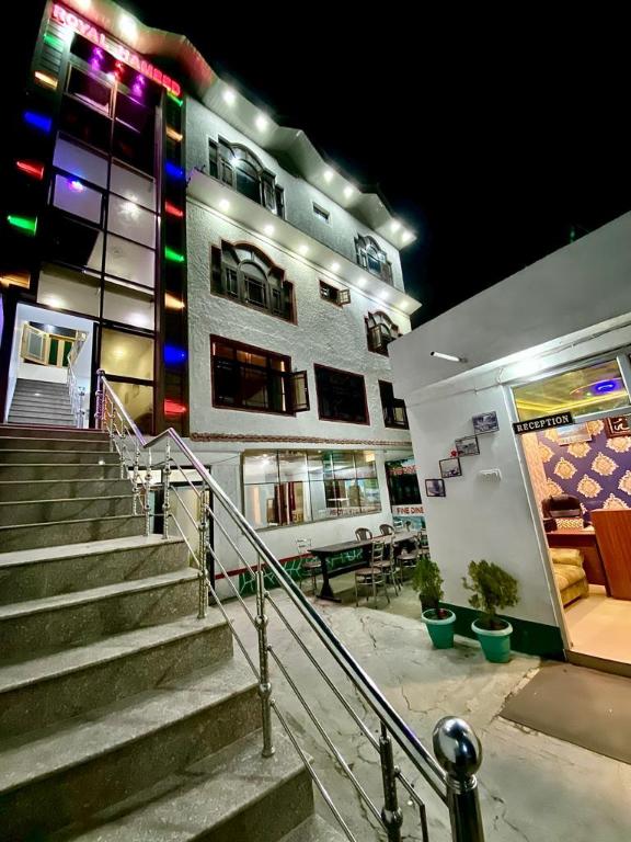 Hotel Royal Hameed - last minute hotel in Srinagar