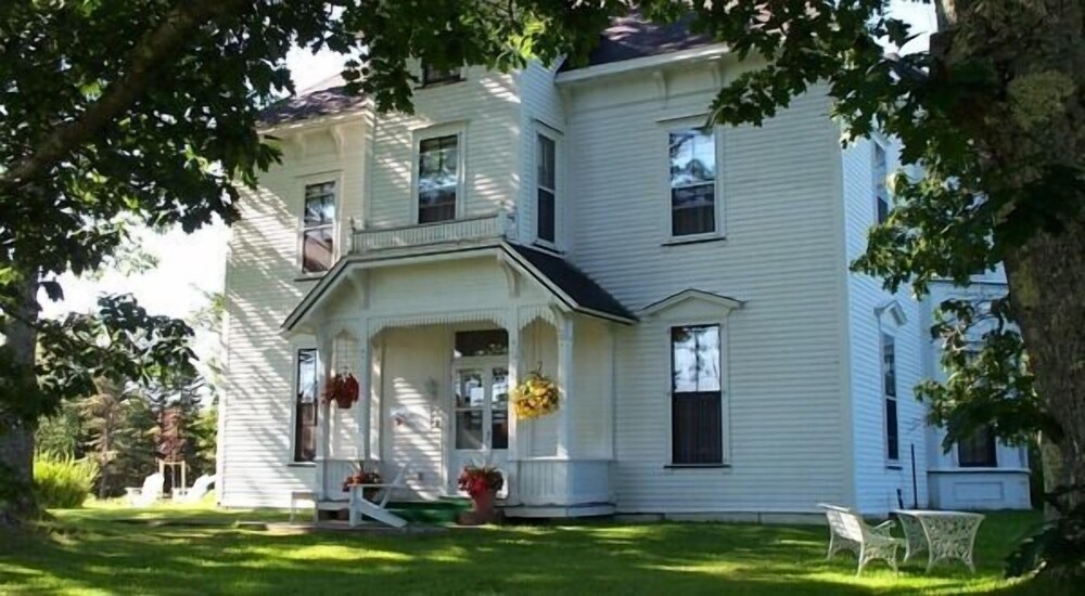 Florentine Manor — 4-Star Luxury Hotel in Moncton, Canada