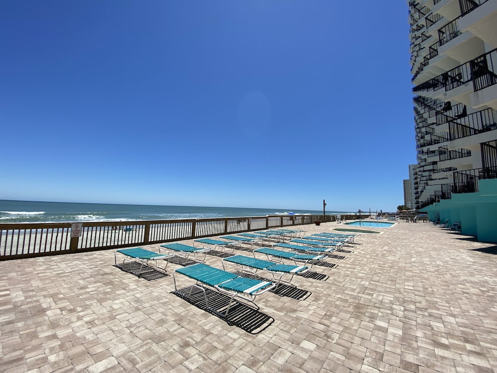 Royal Garden Resort 1412 2 Bedroom Condo by RedAwning - photo 21