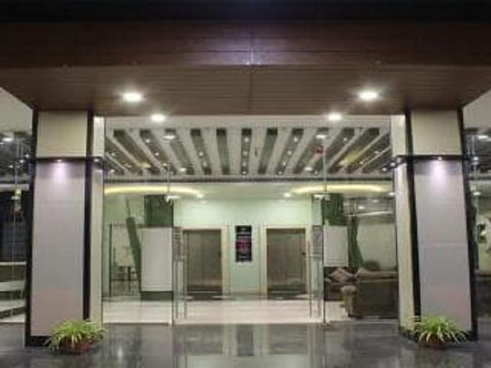Iroomz Nakshatra Lr in Bellary, India