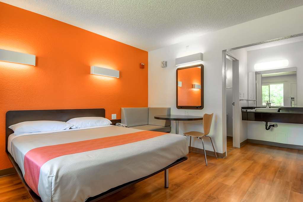 Motel 6 San Diego CA North - photo 9
