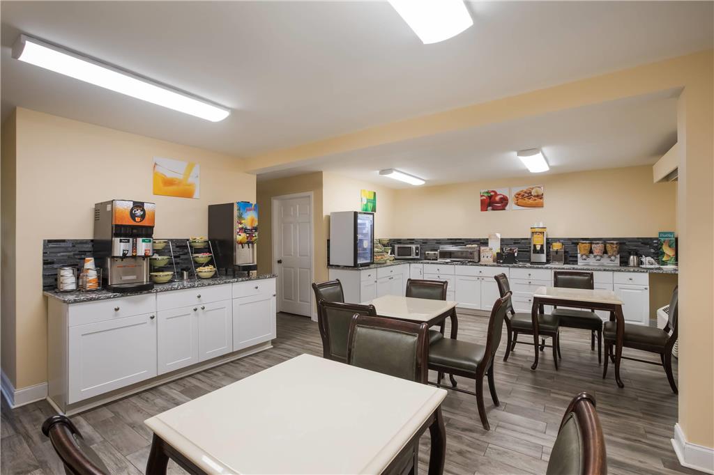 Quality Inn & Suites Greensboro near Lake Oconee - photo 35