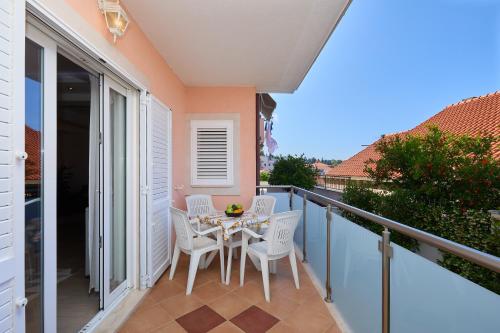 Apartment Laurus