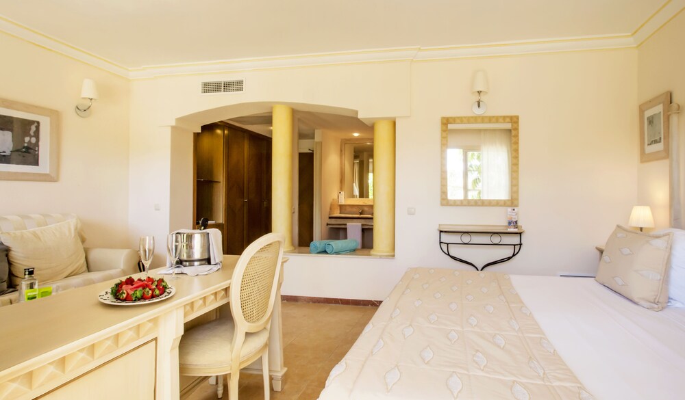 VIVA Cala Mesquida Suites & Spa Adults Only 16 — Capdepera — photo 3