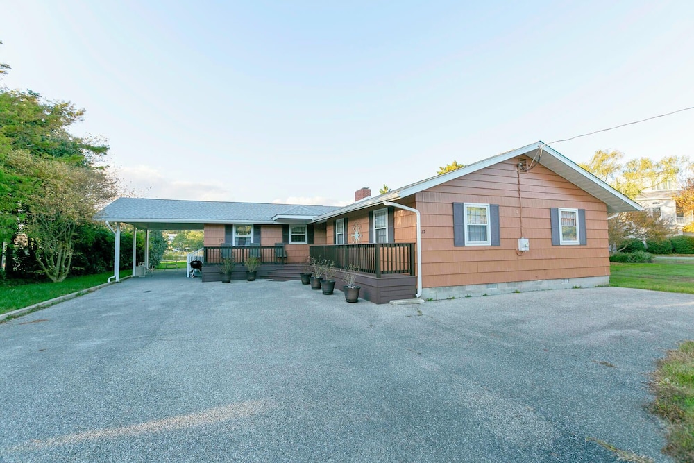 Harbor Road 27 in Rehoboth Beach, United States