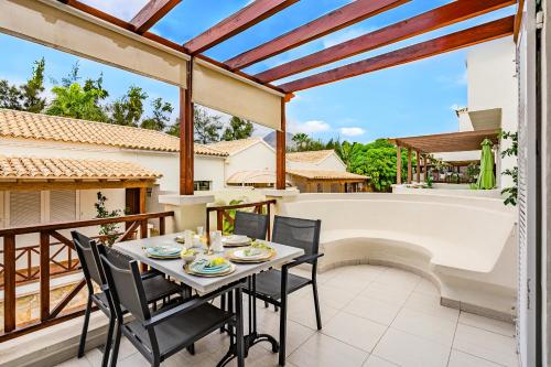 Chalet Playa de Las Americas — 4-Star Luxury Hotel in Arona, Spain