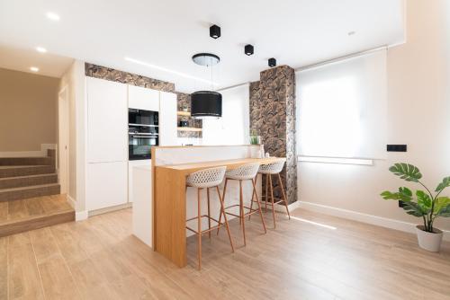 Espectacular Duplex Centrico Con Parking in Vigo, Spain