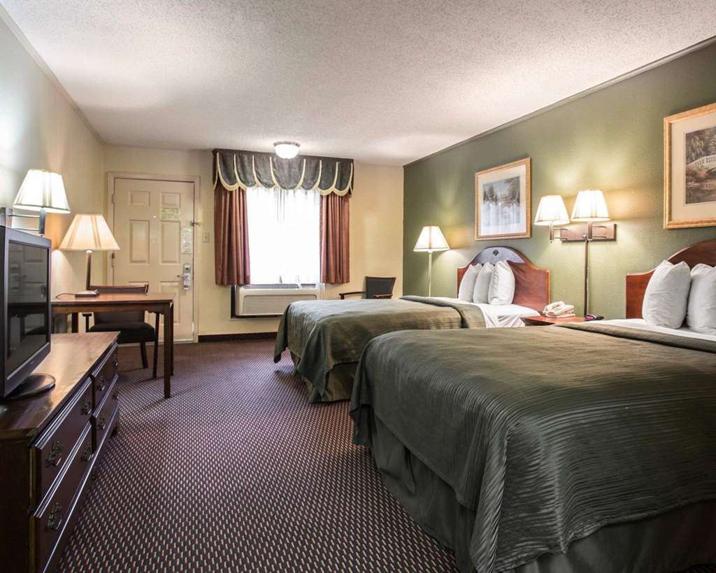 Rodeway Inn Harbison Area - photo 8