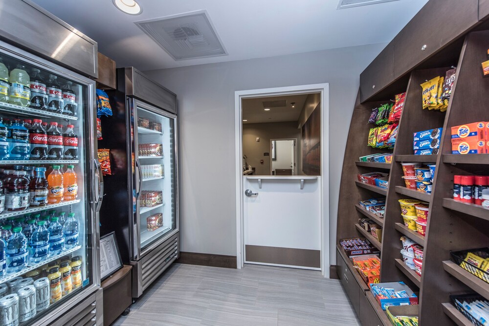 Staybridge Suites Charleston Mount Pleasant by IHG - photo 33