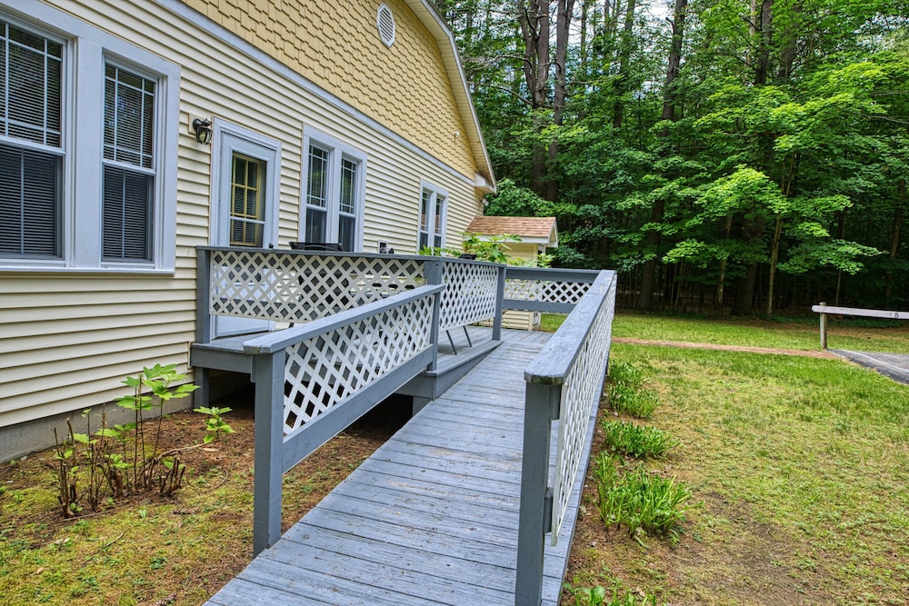 Rockwell Falls Inn and Wine Bar - photo 48
