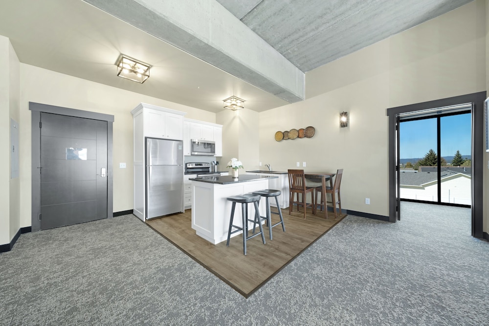 The Suites at Prairie Falls & Event Center - photo 29