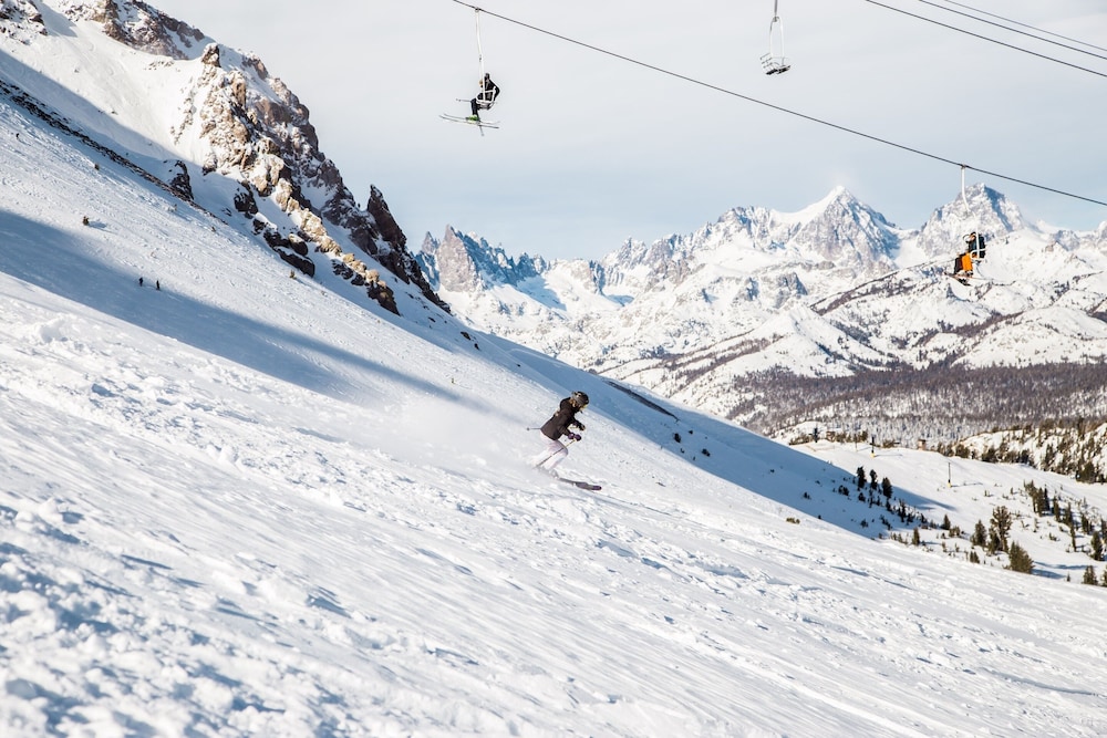 The Village at Mammoth Lakes - photo 7