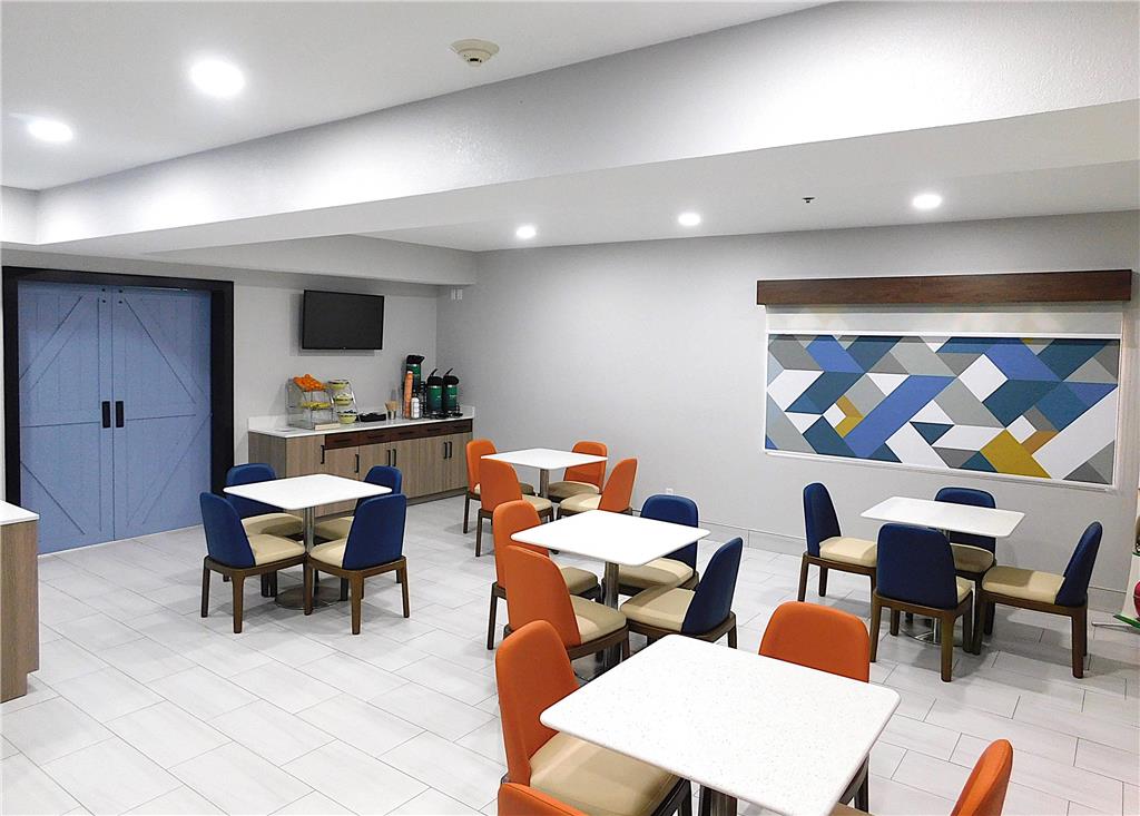 Quality Inn Pontiac - photo 59
