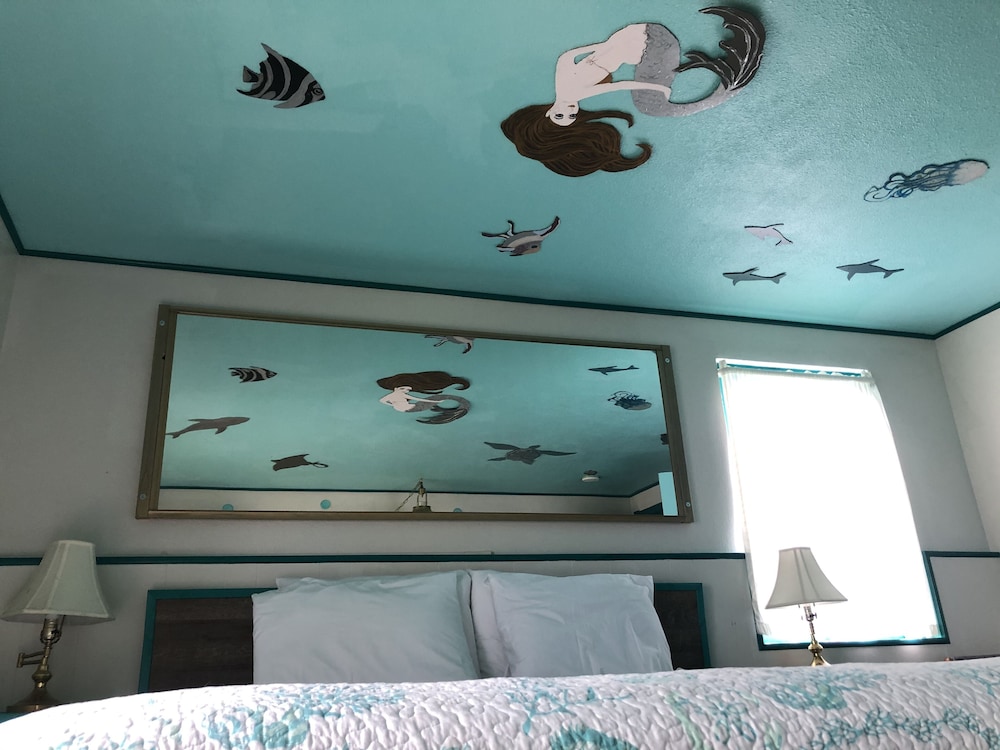 Florence Lighthouse Inn - photo 29