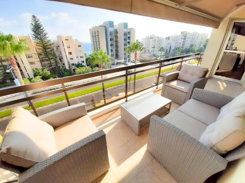 Samson Sea Breeze 3bed sleeps 6 free WiFi