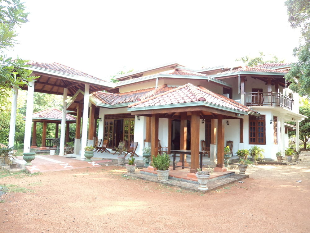 Peacock Tourist Rest