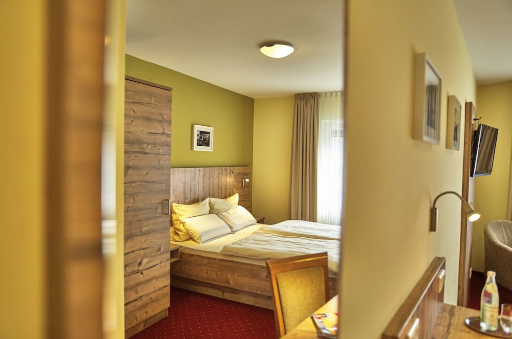 Hotel Zum Blauen Hecht in Ingolstadt, Germany