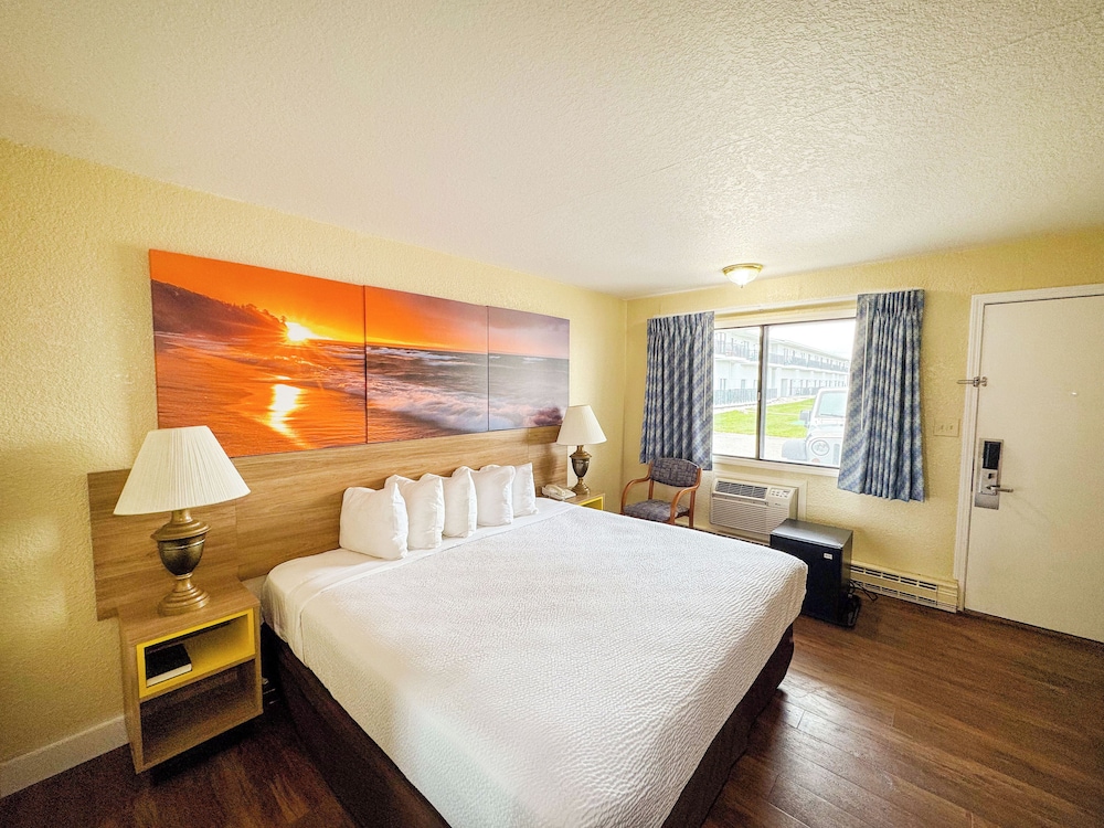 Days Inn by Wyndham Mackinaw City Lakeview - photo 18
