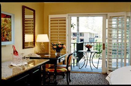 Westlake Village Inn - photo 8