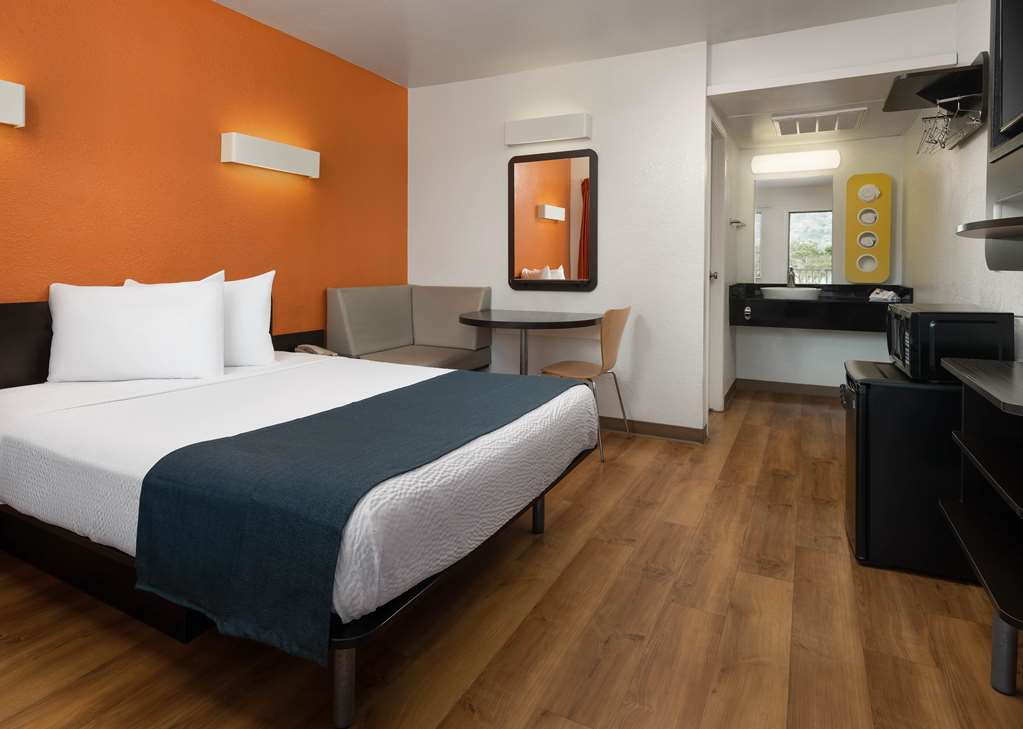 Motel 6 Carpinteria CA Santa Barbara North - photo 9