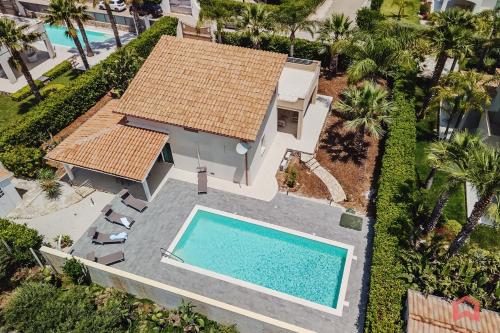 Villa with private Pool in Castellammare dei Golfo — 4-Star Luxury Hotel in Castellammare Del Golfo, Italy