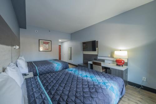 Jamestown inn & Suites - photo 23