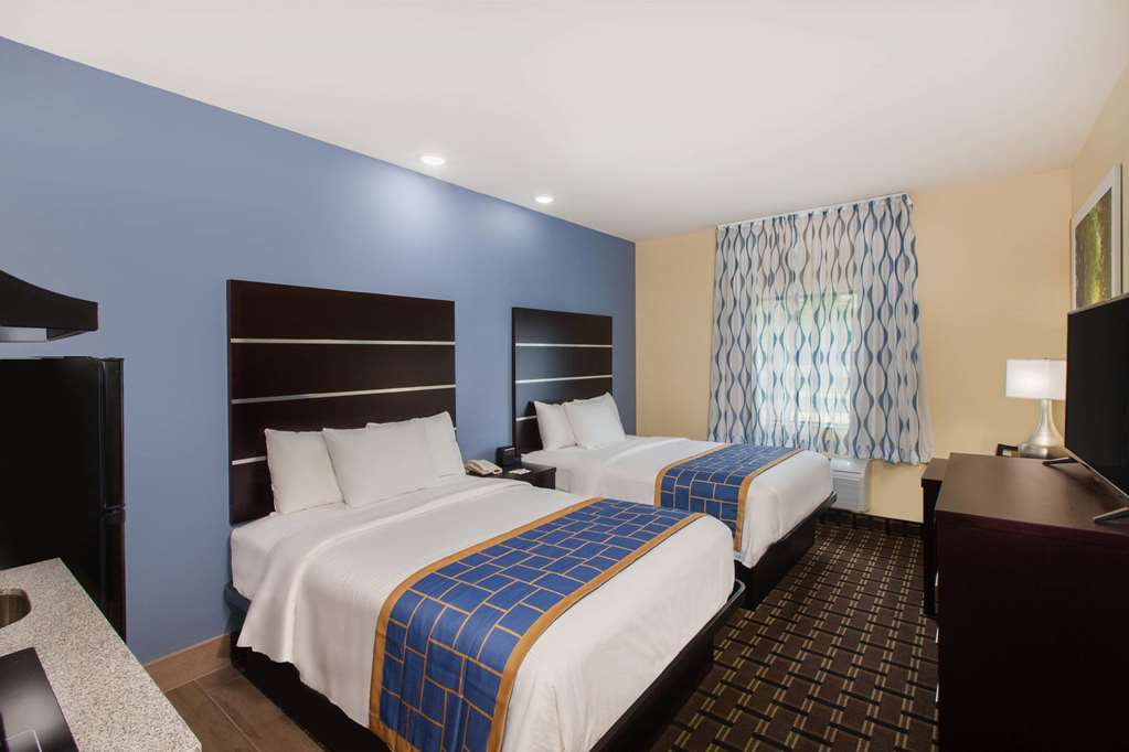 Days Inn by Wyndham Baton Rouge Airport - photo 11