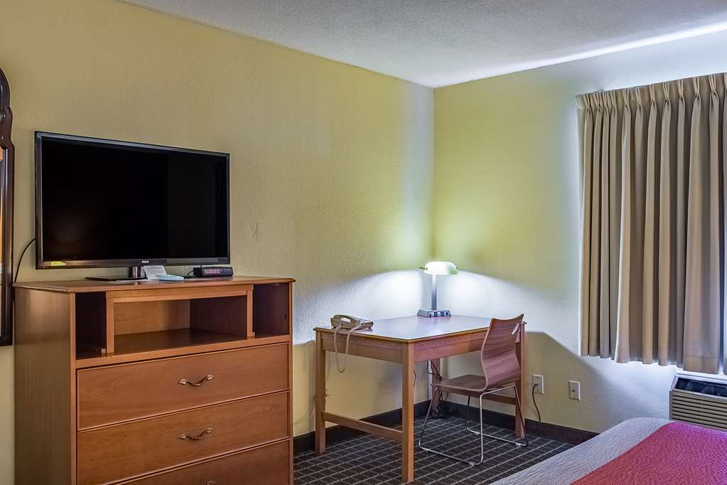 Motel 6 Grand Rapids MI Northeast - photo 18