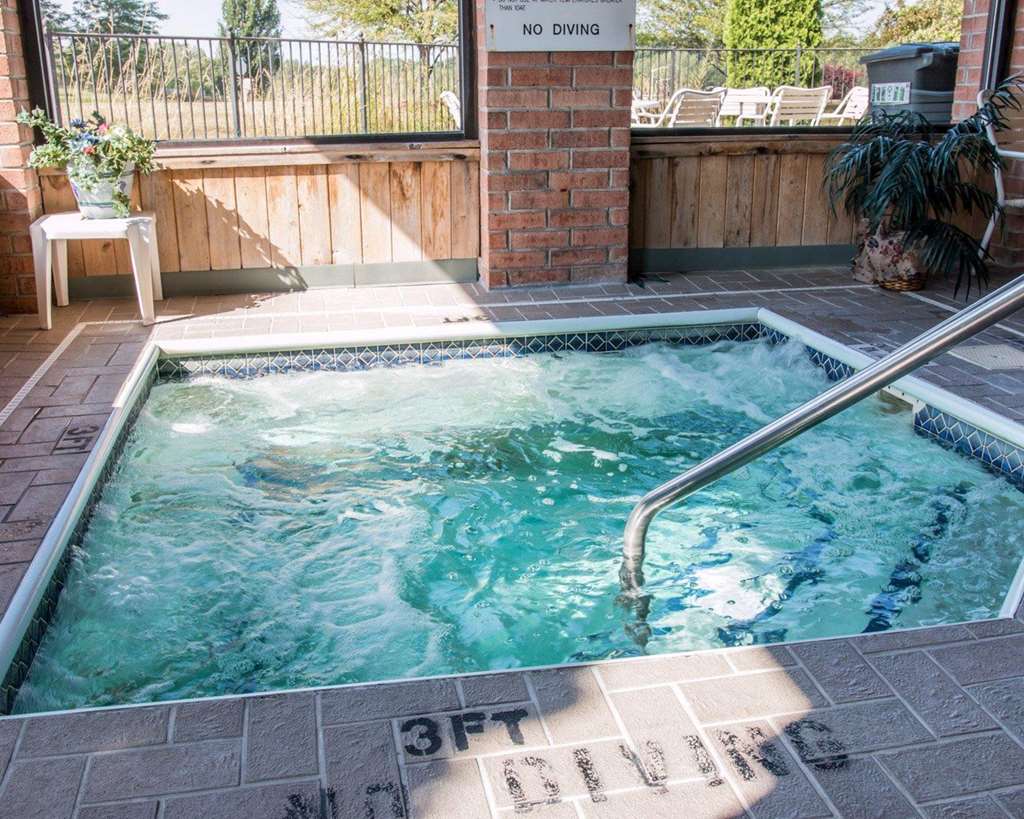 Quality Inn Hudsonville South - photo 24