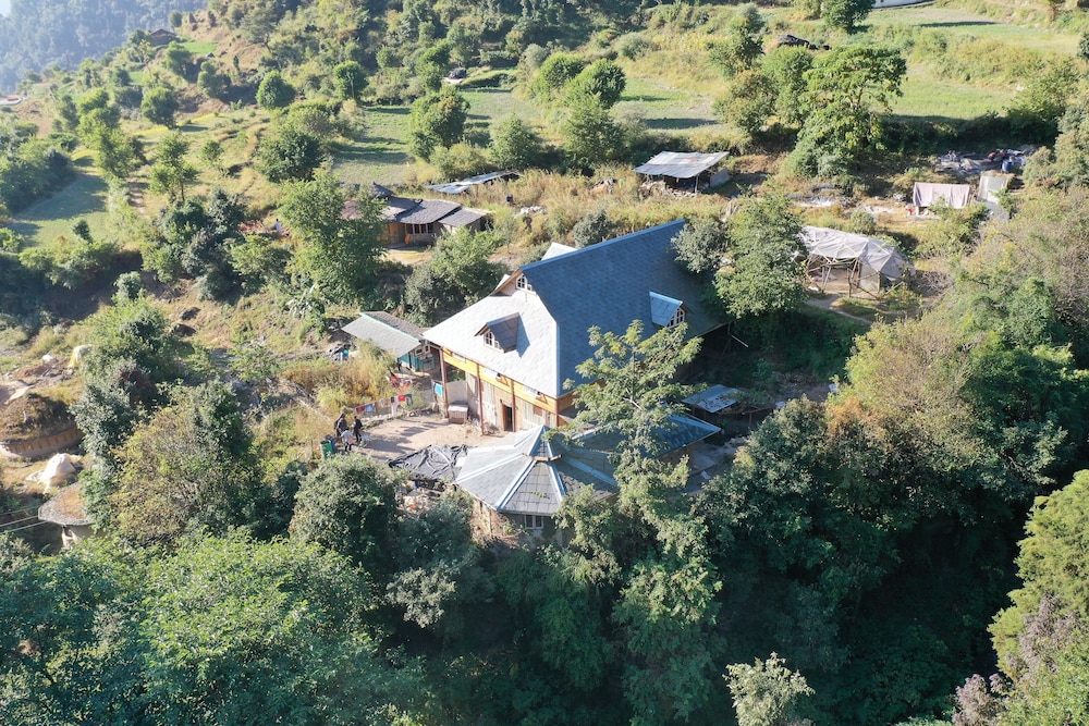 Geeli Mitti in Naini Tal, India